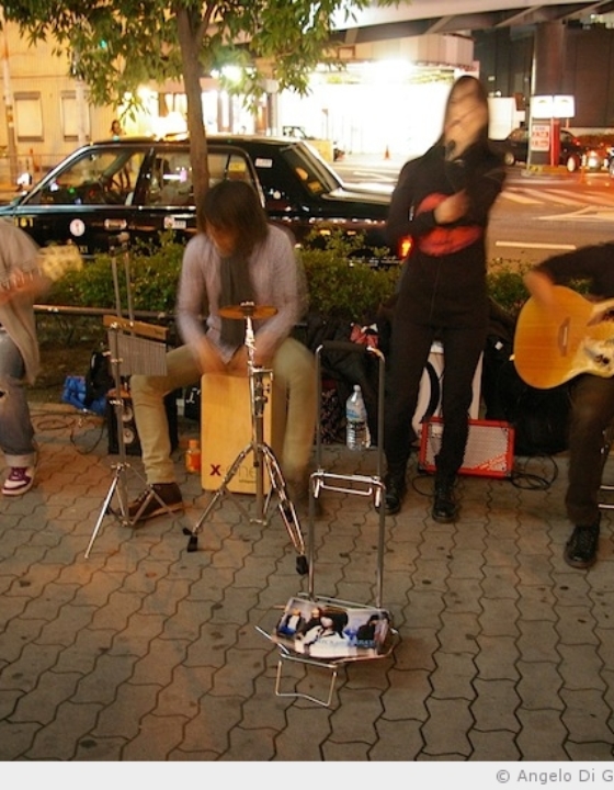 Et pendant ce temps-là . . . à Osaka